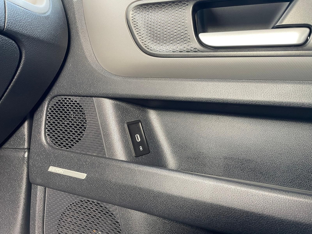 Mikrobus, Elektrická dodávka Volkswagen ID.Buzz KW Fahrwerk LM Felgen KLIMA PDC ACC DAB: obrázek 39