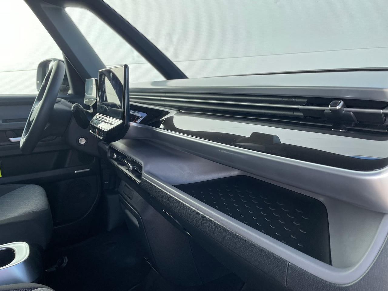 Mikrobus, Elektrická dodávka Volkswagen ID.Buzz KW Fahrwerk LM Felgen KLIMA PDC ACC DAB: obrázek 18