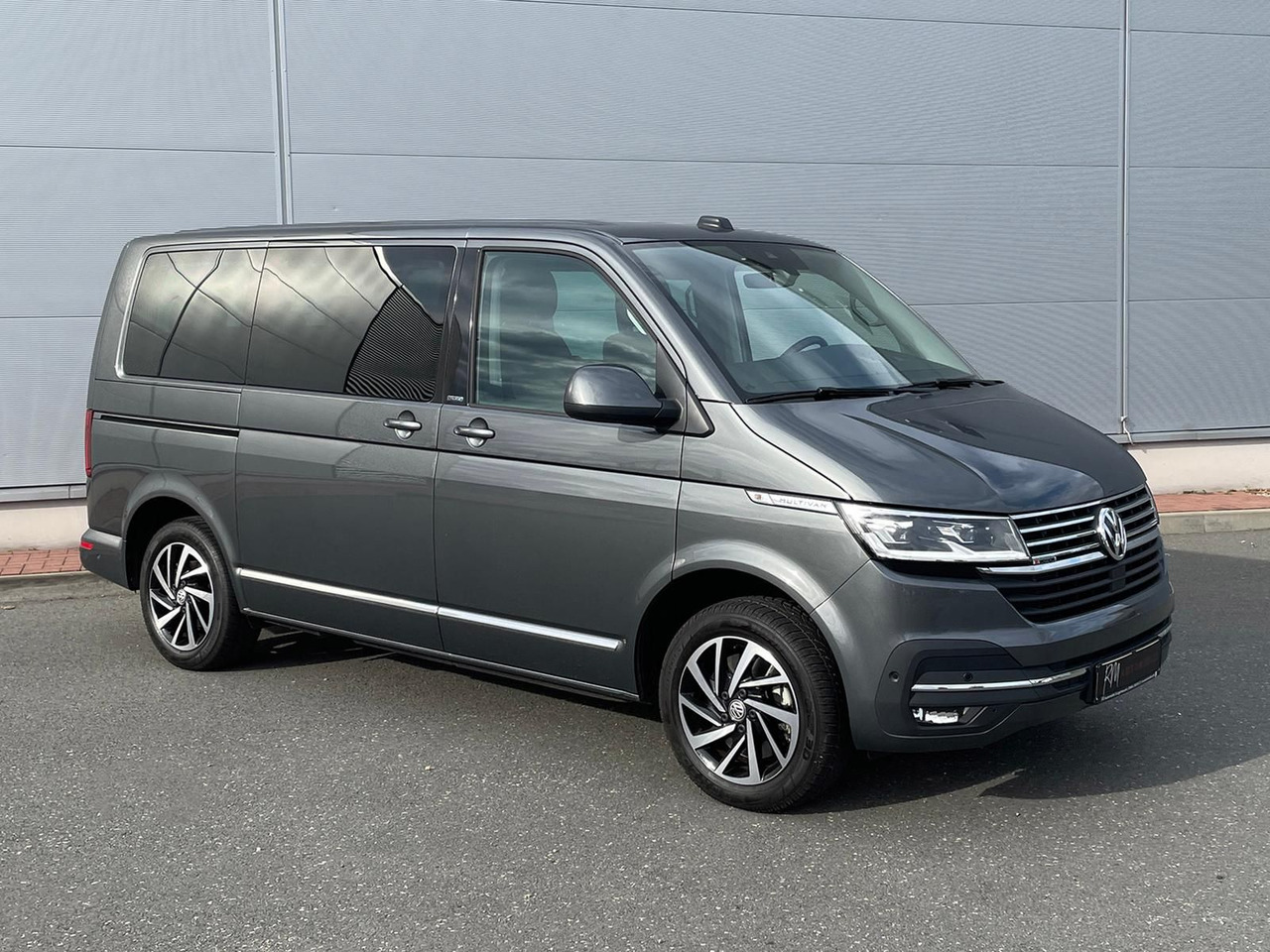 Volkswagen T6.1 Multivan Comfortline 4M ACC KAMERA SITZHZ - Minibus, Mikrobus: obrázek 2 Volkswagen T6.1 Multivan Comfortline 4M ACC KAMERA SITZHZ - Minibus, Mikrobus: obrázek 2