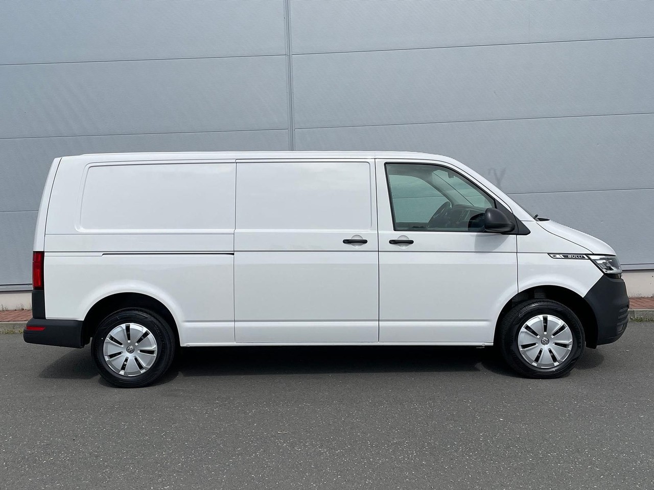 Volkswagen T6.1 Transporter Kasten lang 4M MFL LED TEMPOMAT - Furgon: obrázek 5 Volkswagen T6.1 Transporter Kasten lang 4M MFL LED TEMPOMAT - Furgon: obrázek 5