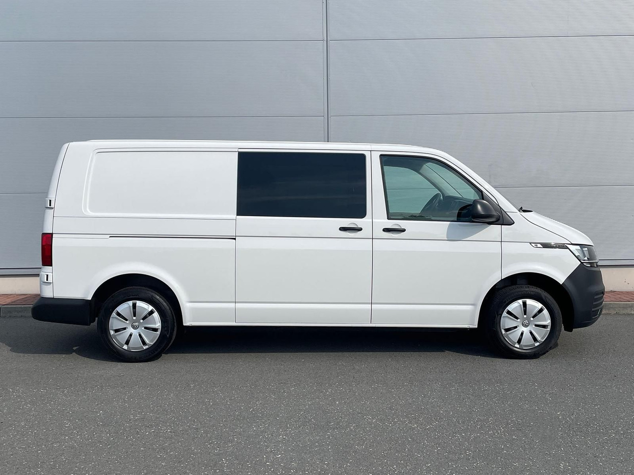 Volkswagen T6.1 Transporter MIXTO LR 2.0 TDI KLIMA PDC - Furgon, Dodávka s dvojitou kabinou: obrázek 5 Volkswagen T6.1 Transporter MIXTO LR 2.0 TDI KLIMA PDC - Furgon, Dodávka s dvojitou kabinou: obrázek 5