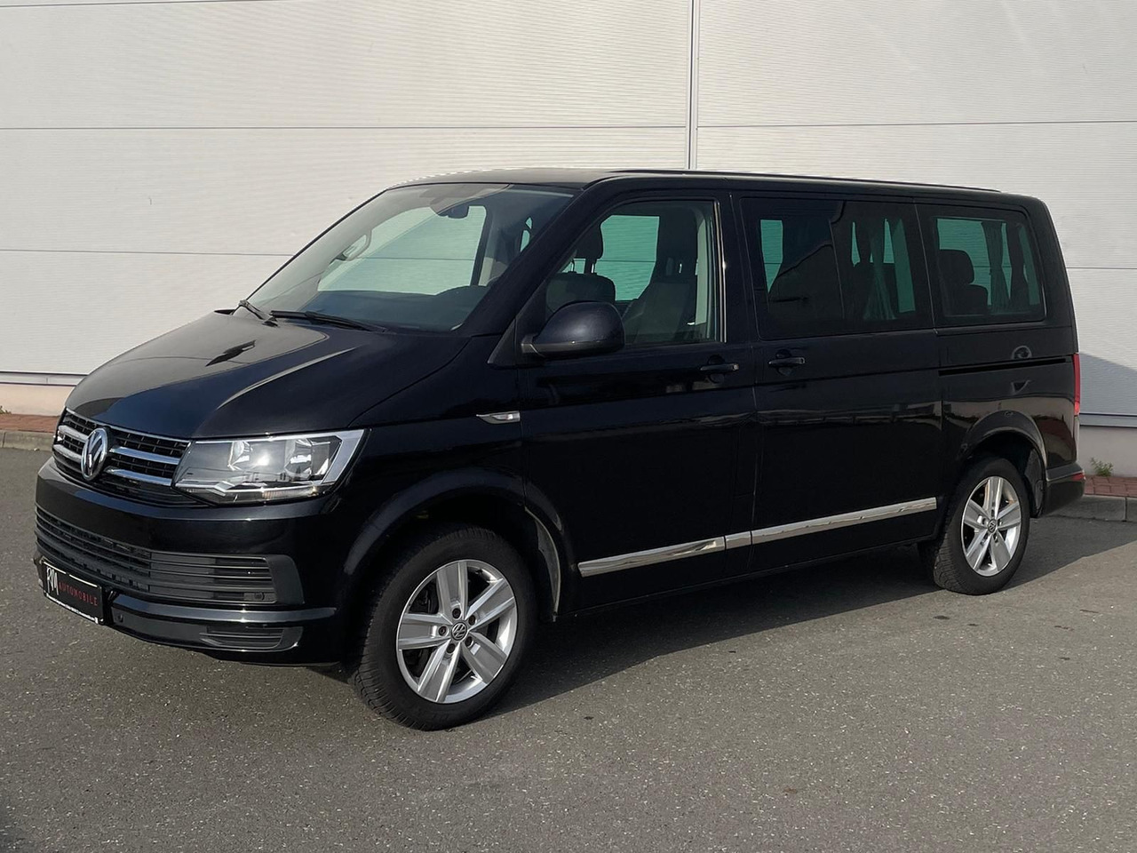 Volkswagen T6 Multivan Comfortline 4M AHK STANDHZ SITZH DAB - Minibus, Mikrobus: obrázek 1 Volkswagen T6 Multivan Comfortline 4M AHK STANDHZ SITZH DAB - Minibus, Mikrobus: obrázek 1