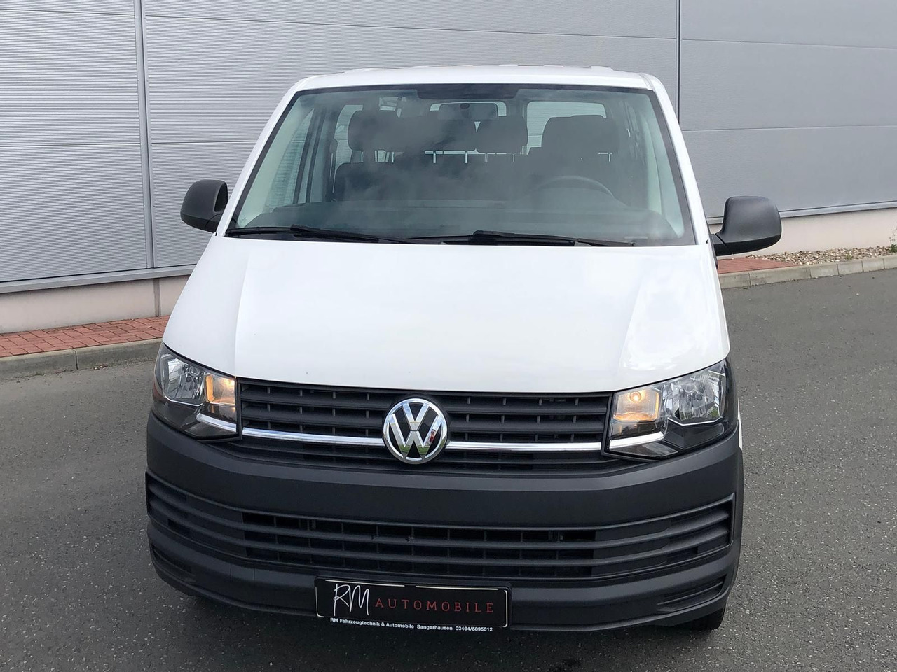 Volkswagen T6 Transporter 2.0 TDI Kombi lang 9-SITZE TEMP - Minibus, Mikrobus: obrázek 4 Volkswagen T6 Transporter 2.0 TDI Kombi lang 9-SITZE TEMP - Minibus, Mikrobus: obrázek 4