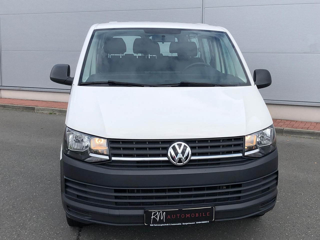 Volkswagen T6 Transporter 2.0 TDI Kombi lang 9-SITZE TEMP - Minibus, Mikrobus: obrázek 3 Volkswagen T6 Transporter 2.0 TDI Kombi lang 9-SITZE TEMP - Minibus, Mikrobus: obrázek 3