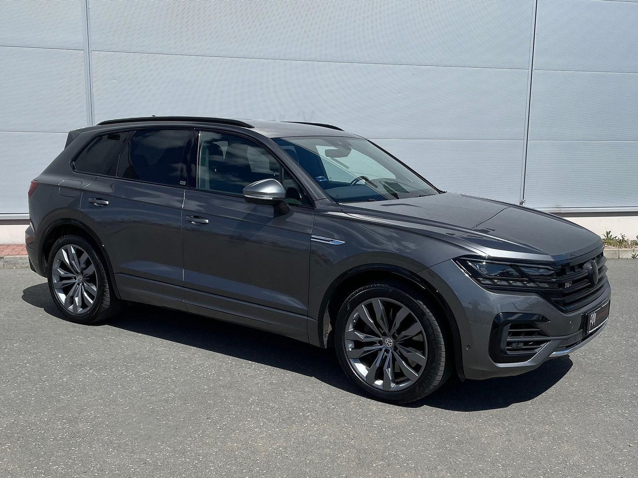 Volkswagen Touareg 4.0 V8 TDI One Million 4M LEDER AHK ACC - SUV: obrázek 2 Volkswagen Touareg 4.0 V8 TDI One Million 4M LEDER AHK ACC - SUV: obrázek 2