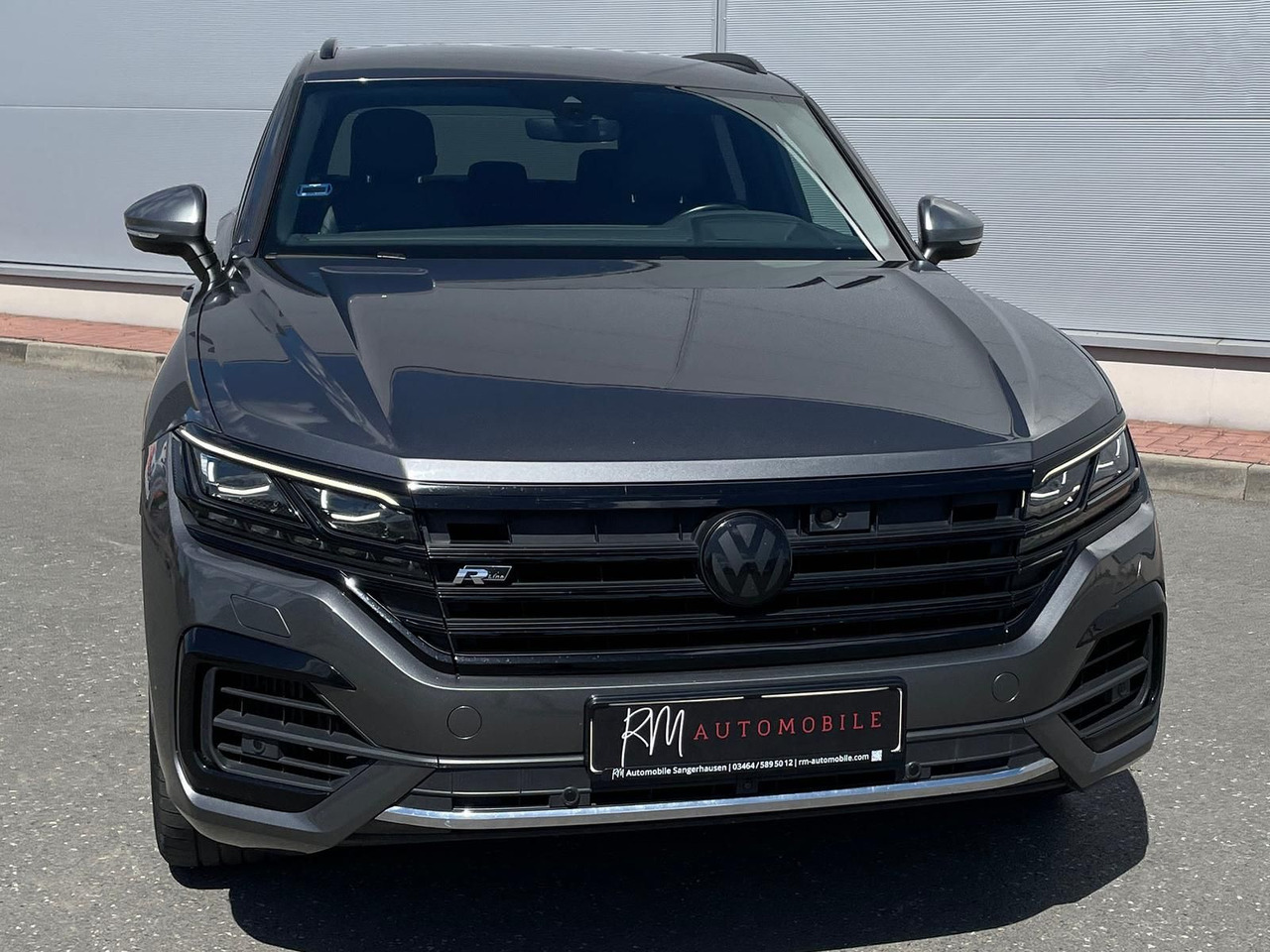 Volkswagen Touareg 4.0 V8 TDI One Million 4M LEDER AHK ACC - SUV: obrázek 3 Volkswagen Touareg 4.0 V8 TDI One Million 4M LEDER AHK ACC - SUV: obrázek 3
