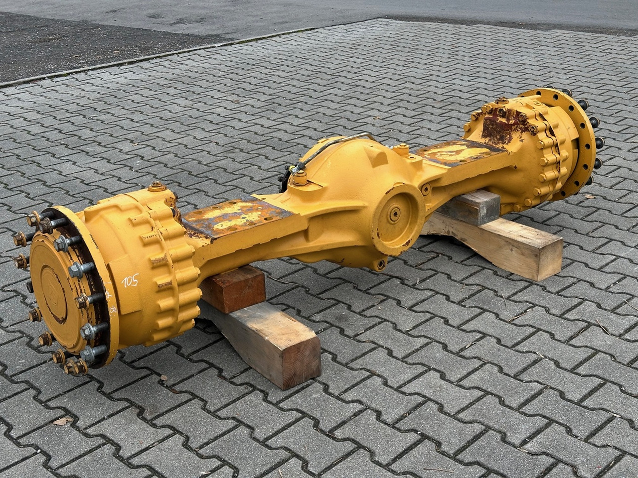 LIEBHERR Original Hinterachse-Planetenstarrachse Typ:MT-L3085. ID-Nr.10022957 – ID-Nr.10425800. L544-443, L544-445, L550-456, L554-453, L556-454. #10425800.1789310# - Zadní náprava pro Kolový nakladač: obrázek 5 LIEBHERR Original Hinterachse-Planetenstarrachse Typ:MT-L3085. ID-Nr.10022957 – ID-Nr.10425800. L544-443, L544-445, L550-456, L554-453, L556-454. #10425800.1789310# - Zadní náprava pro Kolový nakladač: obrázek 5