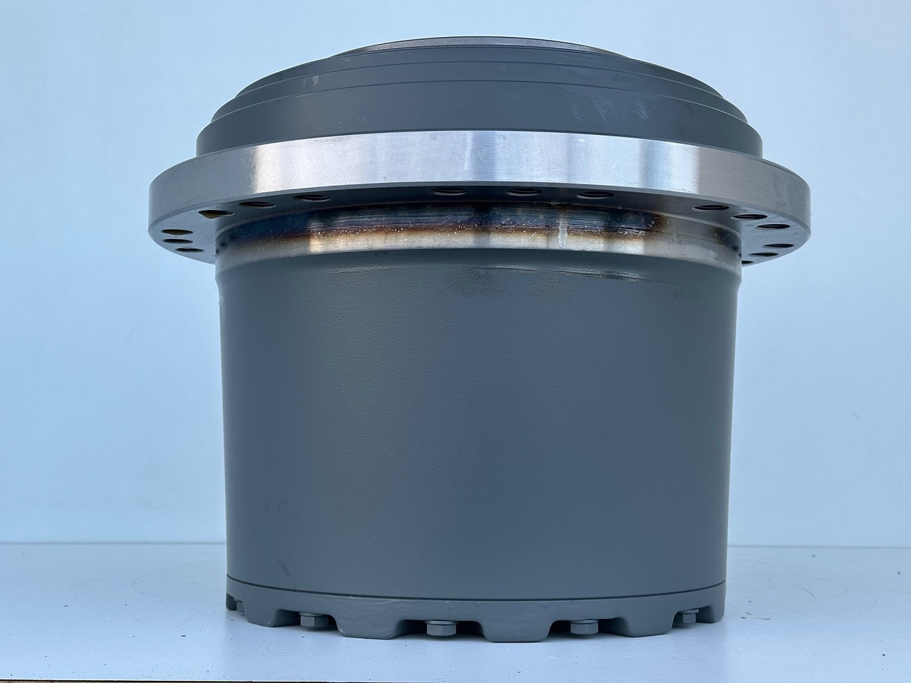 LIEBHERR Original Liebherr Fahrantrieb Typ:LPI0700 30S 0002 00 mit ID-Nr.12891035 – ID-Nr.12977341. R922-1487, R924-1677, R926 K-LC-1827, R926-1715. #12891035.545-01664# - Koncový převod pro Pásové rýpadlo: obrázek 3 LIEBHERR Original Liebherr Fahrantrieb Typ:LPI0700 30S 0002 00 mit ID-Nr.12891035 – ID-Nr.12977341. R922-1487, R924-1677, R926 K-LC-1827, R926-1715. #12891035.545-01664# - Koncový převod pro Pásové rýpadlo: obrázek 3