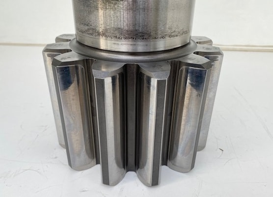 Převodovka pro Pásové rýpadlo Liebherr Abtriebswelle ID-Nr.9442164. A954, EP954B, P954, R954 B.: obrázek 8 Převodovka pro Pásové rýpadlo Liebherr Abtriebswelle ID-Nr.9442164. A954, EP954B, P954, R954 B.: obrázek 8