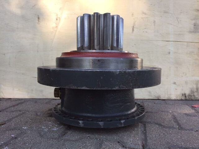 Liebherr Abtriebswellengehäuse ID-Nr.90013701 mit Abtriebswelle ID-Nr.90204999. SAT275/260 - SAT275/261 - SAT275/266 - SAT275/289. #1181# - Pohon otoče pro Rýpadlo: obrázek 1 Liebherr Abtriebswellengehäuse ID-Nr.90013701 mit Abtriebswelle ID-Nr.90204999. SAT275/260 - SAT275/261 - SAT275/266 - SAT275/289. #1181# - Pohon otoče pro Rýpadlo: obrázek 1