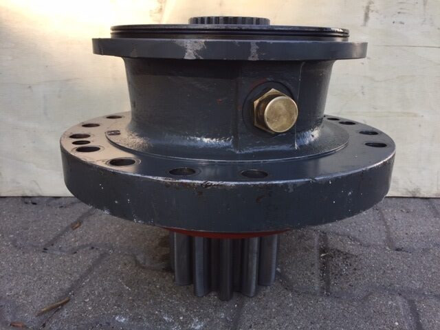 Liebherr Abtriebswellengehäuse ID-Nr.90013701 mit Abtriebswelle ID-Nr.90204999. SAT275/260 - SAT275/261 - SAT275/266 - SAT275/289. #1181# - Pohon otoče pro Rýpadlo: obrázek 2 Liebherr Abtriebswellengehäuse ID-Nr.90013701 mit Abtriebswelle ID-Nr.90204999. SAT275/260 - SAT275/261 - SAT275/266 - SAT275/289. #1181# - Pohon otoče pro Rýpadlo: obrázek 2