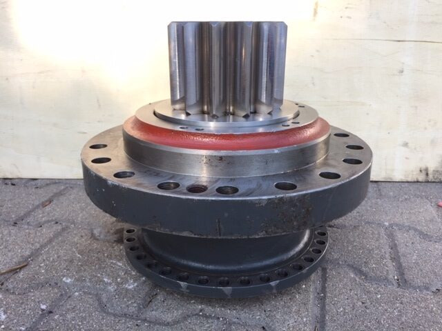 Liebherr Abtriebswellengehäuse ID-Nr.90013701 mit Abtriebswelle ID-Nr.90204999. SAT275/260 - SAT275/261 - SAT275/266 - SAT275/289. #1181# - Pohon otoče pro Rýpadlo: obrázek 3 Liebherr Abtriebswellengehäuse ID-Nr.90013701 mit Abtriebswelle ID-Nr.90204999. SAT275/260 - SAT275/261 - SAT275/266 - SAT275/289. #1181# - Pohon otoče pro Rýpadlo: obrázek 3