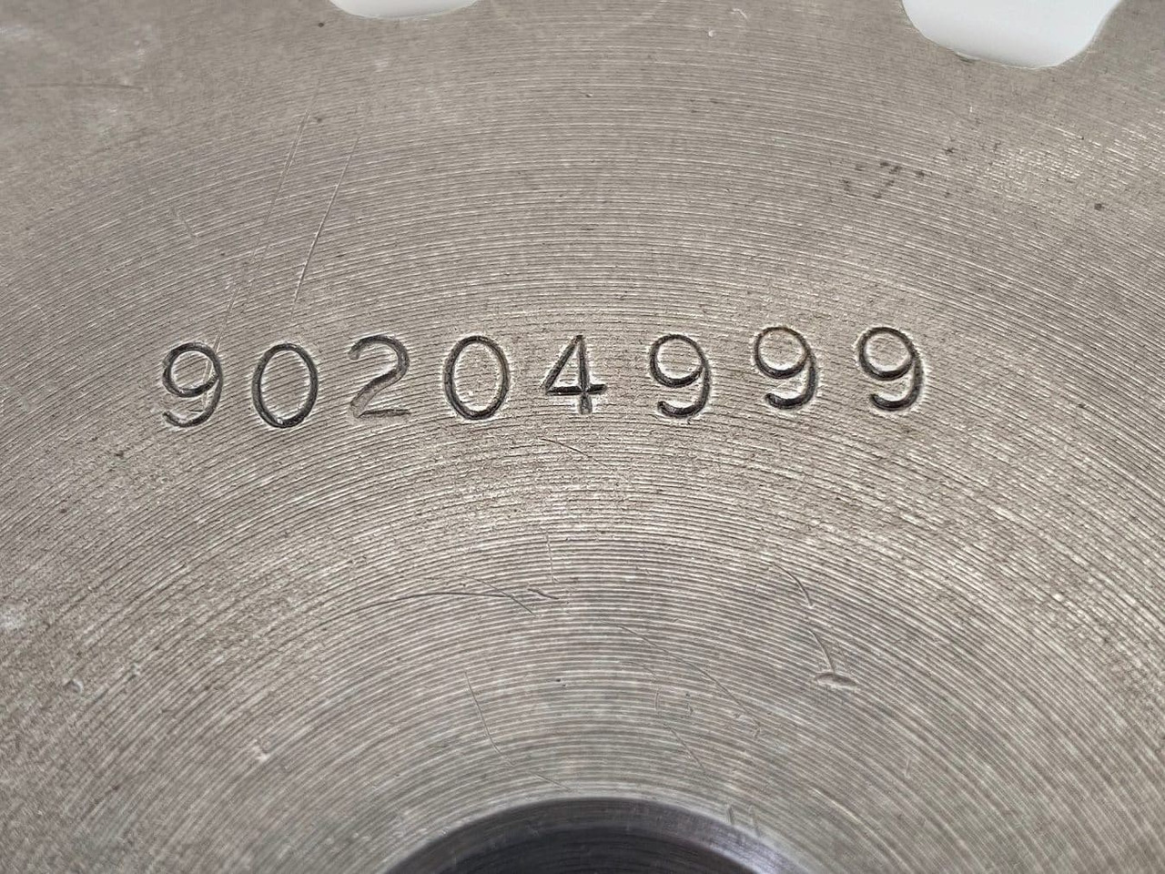 Převodovka pro Stavební technika Liebherr Abtriebswellengehäuse ID-Nr.90018934 mit Abtriebswelle ID-Nr.90204999. SAT275/260 - SAT275/261 - SAT275/266 - SAT275/289. #1788#1730#: obrázek 20 Převodovka pro Stavební technika Liebherr Abtriebswellengehäuse ID-Nr.90018934 mit Abtriebswelle ID-Nr.90204999. SAT275/260 - SAT275/261 - SAT275/266 - SAT275/289. #1788#1730#: obrázek 20