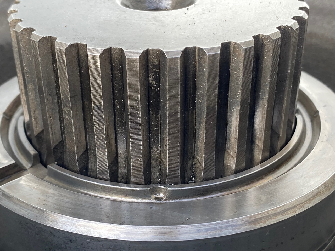 Převodovka pro Stavební technika Liebherr Abtriebswellengehäuse ID-Nr.90018934 mit Abtriebswelle ID-Nr.90204999. SAT275/260 - SAT275/261 - SAT275/266 - SAT275/289. #1788#1730#: obrázek 10 Převodovka pro Stavební technika Liebherr Abtriebswellengehäuse ID-Nr.90018934 mit Abtriebswelle ID-Nr.90204999. SAT275/260 - SAT275/261 - SAT275/266 - SAT275/289. #1788#1730#: obrázek 10