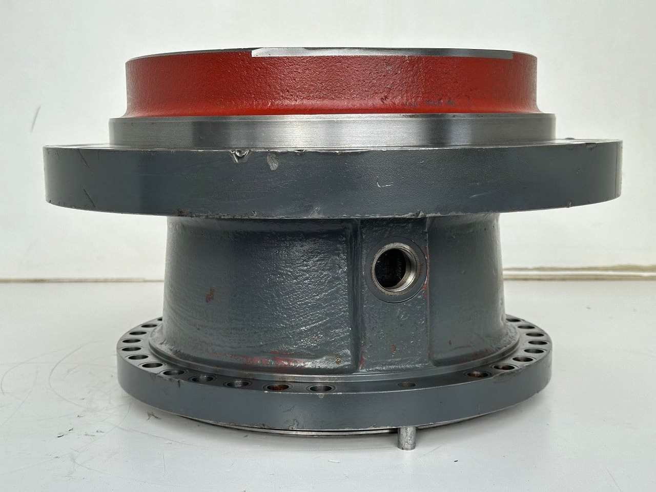 Liebherr Abtriebswellengehäuse ID-Nr.90021076. SAT325A296 - SAT325/294. R934-1550, R936, R938-1650, R940, R945-1866, R946, R950. #90021076.27.10# - Pohon otoče pro Stavební technika: obrázek 4 Liebherr Abtriebswellengehäuse ID-Nr.90021076. SAT325A296 - SAT325/294. R934-1550, R936, R938-1650, R940, R945-1866, R946, R950. #90021076.27.10# - Pohon otoče pro Stavební technika: obrázek 4