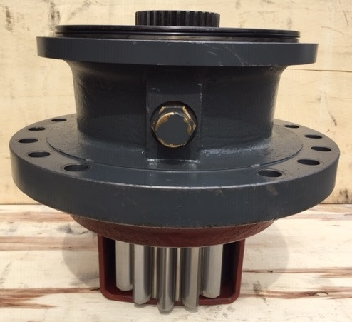 Liebherr Abtriebswellengehäuse and Abtriebswelle, ID-Nr.90208566 – ID-Nr.90202630. - Pohon otoče pro Rýpadlo: obrázek 2 Liebherr Abtriebswellengehäuse and Abtriebswelle, ID-Nr.90208566 – ID-Nr.90202630. - Pohon otoče pro Rýpadlo: obrázek 2