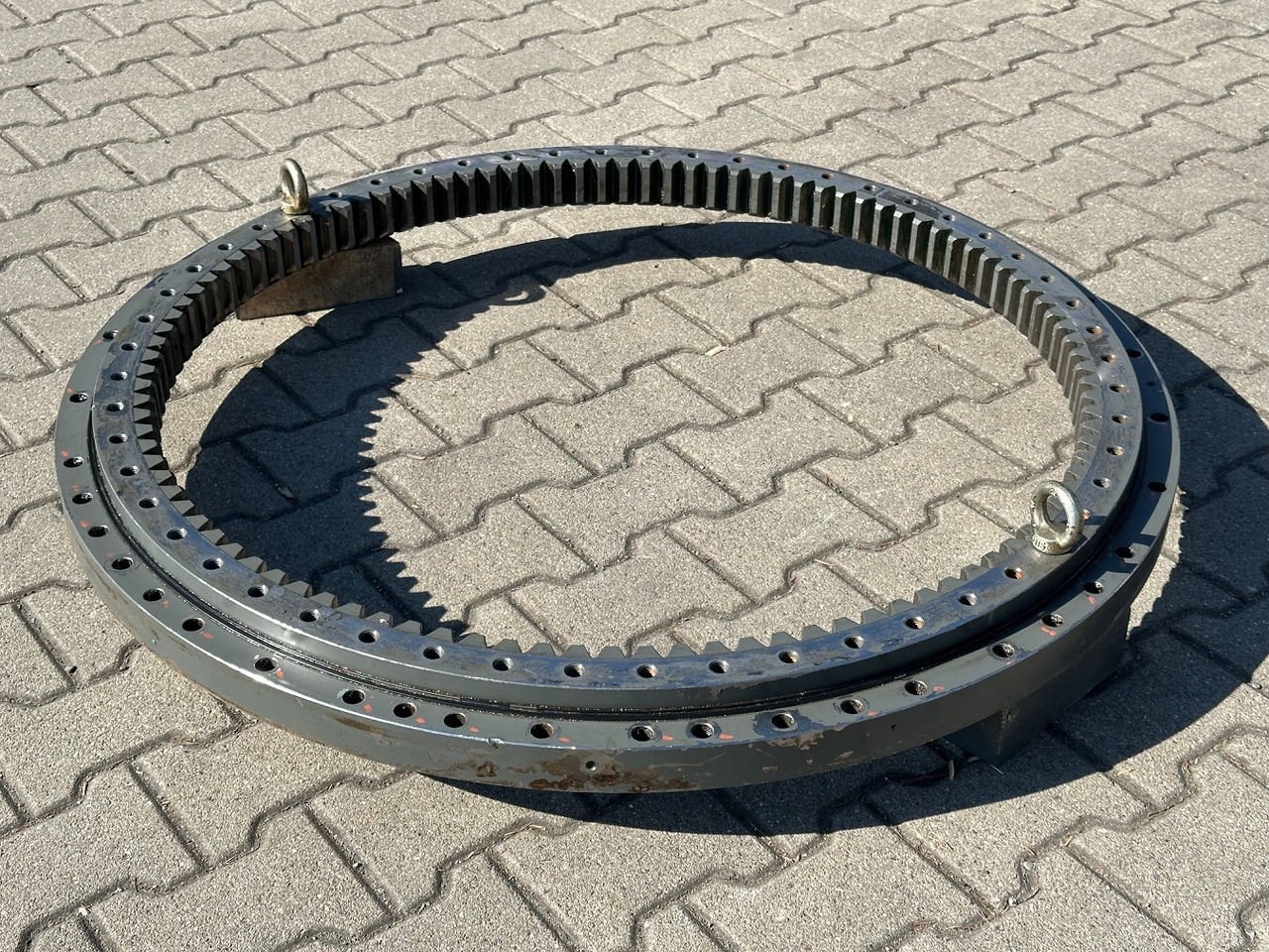 Liebherr Drehkranz - Kugeldrehverbindung Typ:KUD34VJ009-000. ID-Nr.90213287. R914RAIL,R914COMP,R914K-S,R914K-STD,R918LC,R918NLC,R918XLC,R920K-LC,R920K-NLC. #90213287.21155# - Ložisko otoče pro Stavební technika: obrázek 1 Liebherr Drehkranz - Kugeldrehverbindung Typ:KUD34VJ009-000. ID-Nr.90213287. R914RAIL,R914COMP,R914K-S,R914K-STD,R918LC,R918NLC,R918XLC,R920K-LC,R920K-NLC. #90213287.21155# - Ložisko otoče pro Stavební technika: obrázek 1