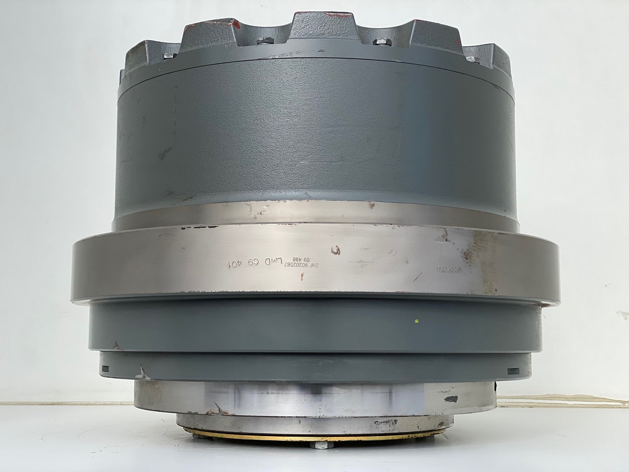 Liebherr Fahrantrieb FAT450P123, ID-Nr.90202516 - ID-Nr.90202517. LOS954, R940, R946, R950, R954, R956. #159-04# - Koncový převod pro Pásové rýpadlo: obrázek 3 Liebherr Fahrantrieb FAT450P123, ID-Nr.90202516 - ID-Nr.90202517. LOS954, R940, R946, R950, R954, R956. #159-04# - Koncový převod pro Pásové rýpadlo: obrázek 3