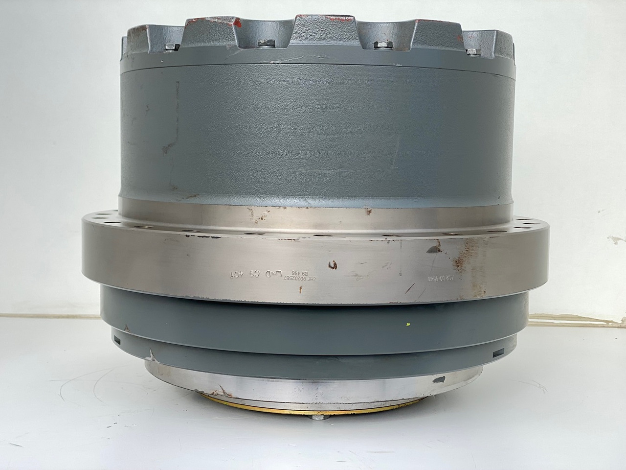 Liebherr Fahrantrieb FAT450P123, ID-Nr.90202516 - ID-Nr.90202517. LOS954, R940, R946, R950, R954, R956. #159-04# - Koncový převod pro Pásové rýpadlo: obrázek 2 Liebherr Fahrantrieb FAT450P123, ID-Nr.90202516 - ID-Nr.90202517. LOS954, R940, R946, R950, R954, R956. #159-04# - Koncový převod pro Pásové rýpadlo: obrázek 2