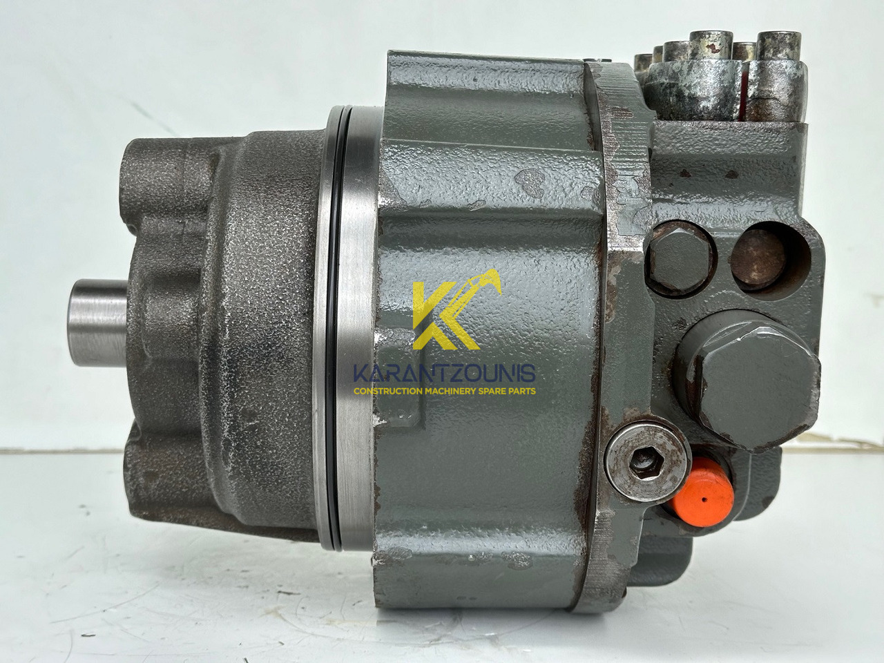 Liebherr Hydraulikeinbaumotor CMVE O 108. ID-Nr.10118562 - ID-Nr.10132610 - ID-Nr.10129048. LOS1916, LOS916, LOS926, R906, R916, R918, R920, R922, R924, R926COMP, R926, R936. #28313# - Hydraulický motor pro Stavební technika: obrázek 4 Liebherr Hydraulikeinbaumotor CMVE O 108. ID-Nr.10118562 - ID-Nr.10132610 - ID-Nr.10129048. LOS1916, LOS916, LOS926, R906, R916, R918, R920, R922, R924, R926COMP, R926, R936. #28313# - Hydraulický motor pro Stavební technika: obrázek 4