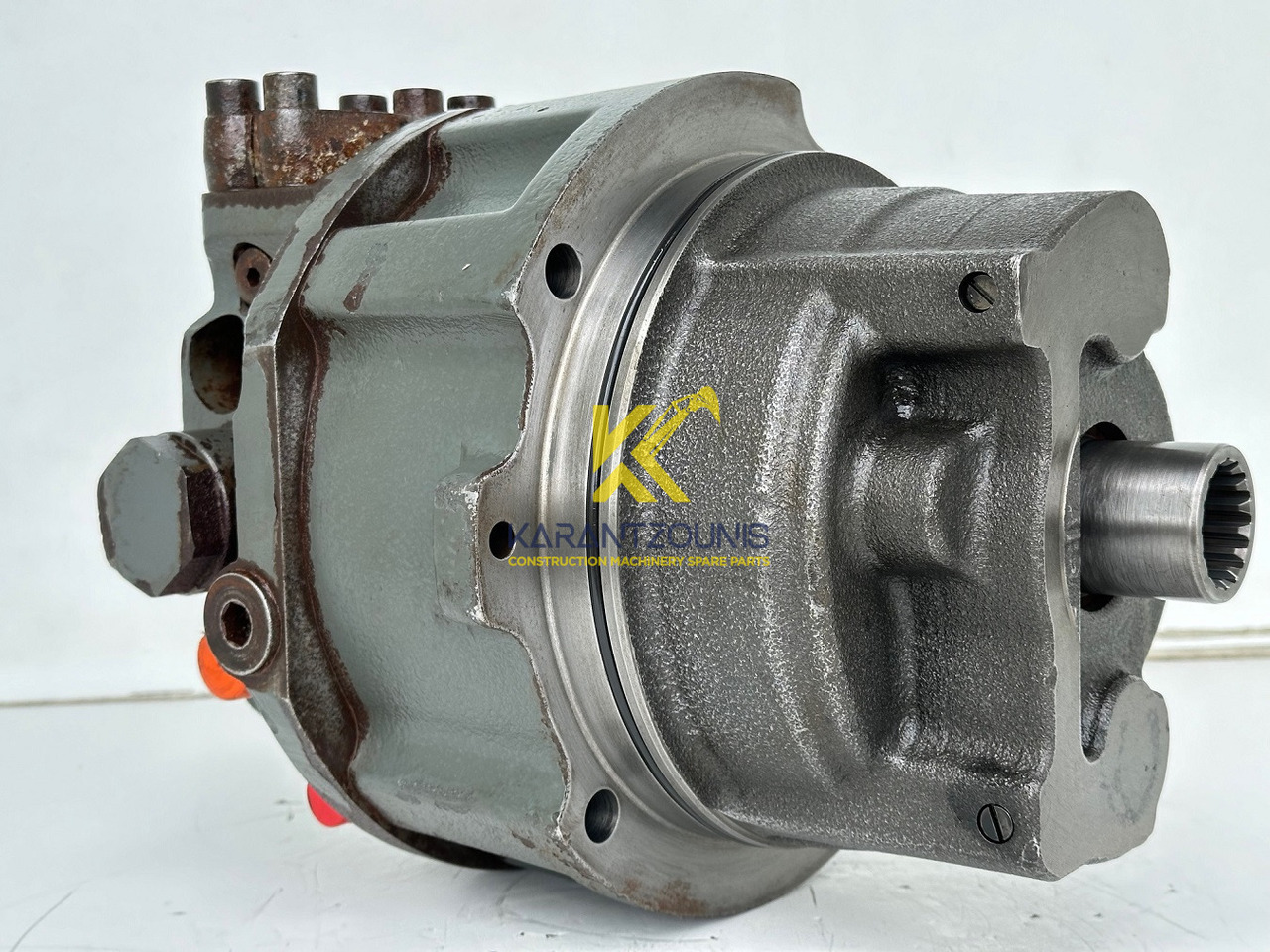 Liebherr Hydraulikeinbaumotor CMVE O 108. ID-Nr.10118562 - ID-Nr.10132610 - ID-Nr.10129048. LOS1916, LOS916, LOS926, R906, R916, R918, R920, R922, R924, R926COMP, R926, R936. #28314# - Hydraulický motor pro Stavební technika: obrázek 1 Liebherr Hydraulikeinbaumotor CMVE O 108. ID-Nr.10118562 - ID-Nr.10132610 - ID-Nr.10129048. LOS1916, LOS916, LOS926, R906, R916, R918, R920, R922, R924, R926COMP, R926, R936. #28314# - Hydraulický motor pro Stavební technika: obrázek 1