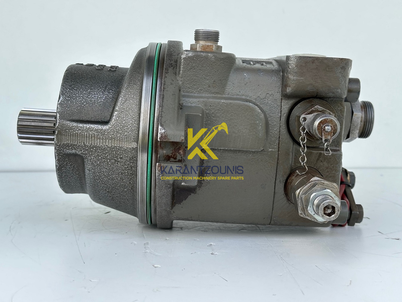 Liebherr Hydraulikeinbaumotor Typ:FMF058, ID-Nr.10122576 - ID-Nr.10145827 - ID-Nr.11371069. LOS1906, P924 COMP , R906, R906 PROTO, R916, R922, R924, R924 COMP, R926 COMP, R926 K LC. #11371069.08604# - Hydraulický motor pro Pásové rýpadlo: obrázek 5 Liebherr Hydraulikeinbaumotor Typ:FMF058, ID-Nr.10122576 - ID-Nr.10145827 - ID-Nr.11371069. LOS1906, P924 COMP , R906, R906 PROTO, R916, R922, R924, R924 COMP, R926 COMP, R926 K LC. #11371069.08604# - Hydraulický motor pro Pásové rýpadlo: obrázek 5