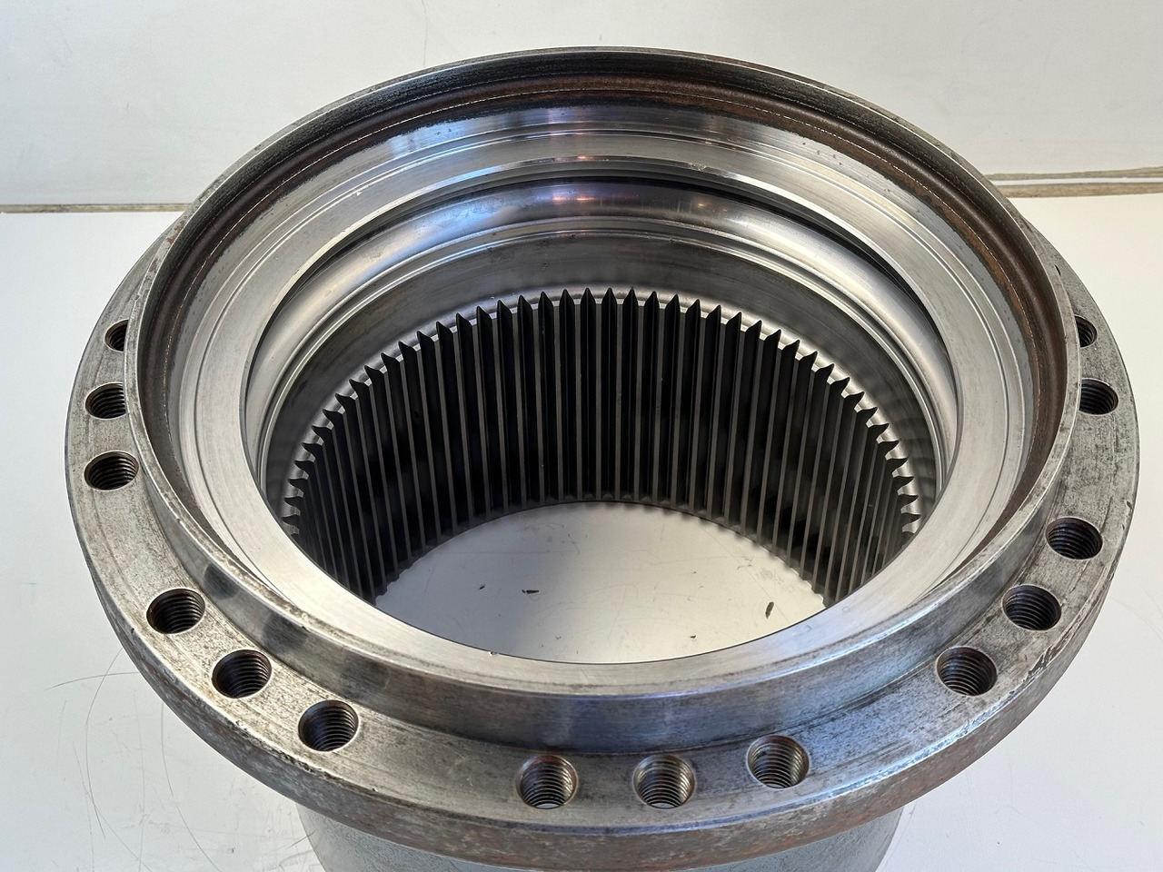 Liebherr Innenrad ID-Nr.90206742. FAT350P126 - FAT350P138. LOS1926 - R920 - R922 - R924 - R925 - R926 - R930 T.#90206742.18.12# - Koncový převod pro Pásové rýpadlo: obrázek 3 Liebherr Innenrad ID-Nr.90206742. FAT350P126 - FAT350P138. LOS1926 - R920 - R922 - R924 - R925 - R926 - R930 T.#90206742.18.12# - Koncový převod pro Pásové rýpadlo: obrázek 3