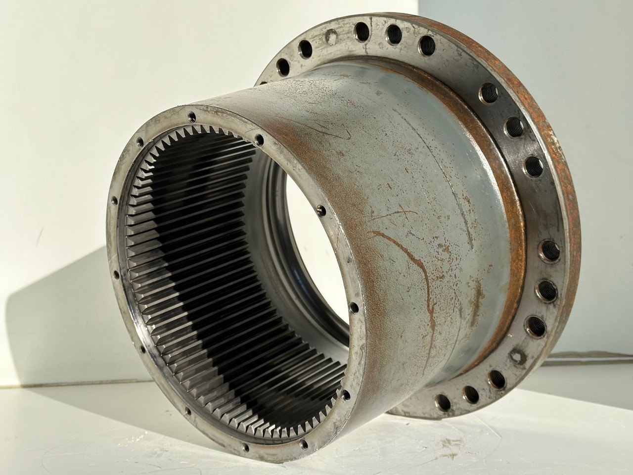 Liebherr Innenrad ID-Nr.90206742. FAT350P126 - FAT350P138. LOS1926 - R920 - R922 - R924 - R925 - R926 - R930 T.#90206742.18.12# - Koncový převod pro Pásové rýpadlo: obrázek 5 Liebherr Innenrad ID-Nr.90206742. FAT350P126 - FAT350P138. LOS1926 - R920 - R922 - R924 - R925 - R926 - R930 T.#90206742.18.12# - Koncový převod pro Pásové rýpadlo: obrázek 5