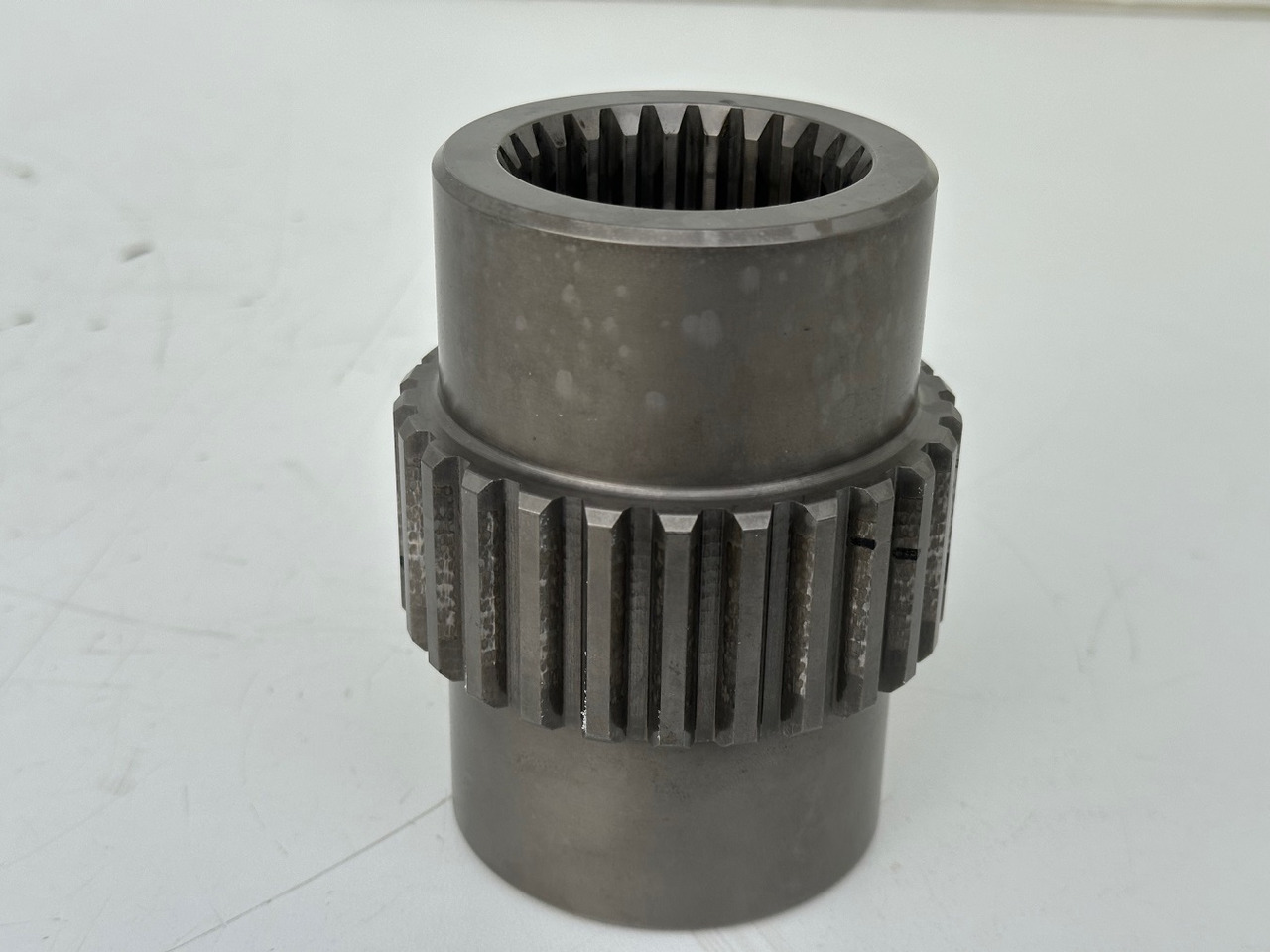 Liebherr Lamellenträger ID-Nr.9443788 - ID-Nr.944378803. FAT550, FAT550P046, FAT550P050, FAT600P081, FAT1000/102. #9443788.09.10.01# - Koncový převod pro Rýpadlo: obrázek 2 Liebherr Lamellenträger ID-Nr.9443788 - ID-Nr.944378803. FAT550, FAT550P046, FAT550P050, FAT600P081, FAT1000/102. #9443788.09.10.01# - Koncový převod pro Rýpadlo: obrázek 2