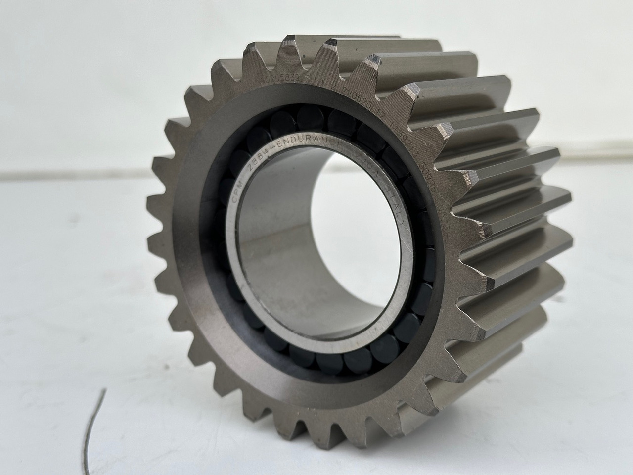 Liebherr Planetenrad ID-Nr.90205840. FAT350P126 - FAT350P138. R920 - R922 - R924 - R925 - R926 - R930 T. #90205840.29.12# - Koncový převod pro Stavební technika: obrázek 1 Liebherr Planetenrad ID-Nr.90205840. FAT350P126 - FAT350P138. R920 - R922 - R924 - R925 - R926 - R930 T. #90205840.29.12# - Koncový převod pro Stavební technika: obrázek 1