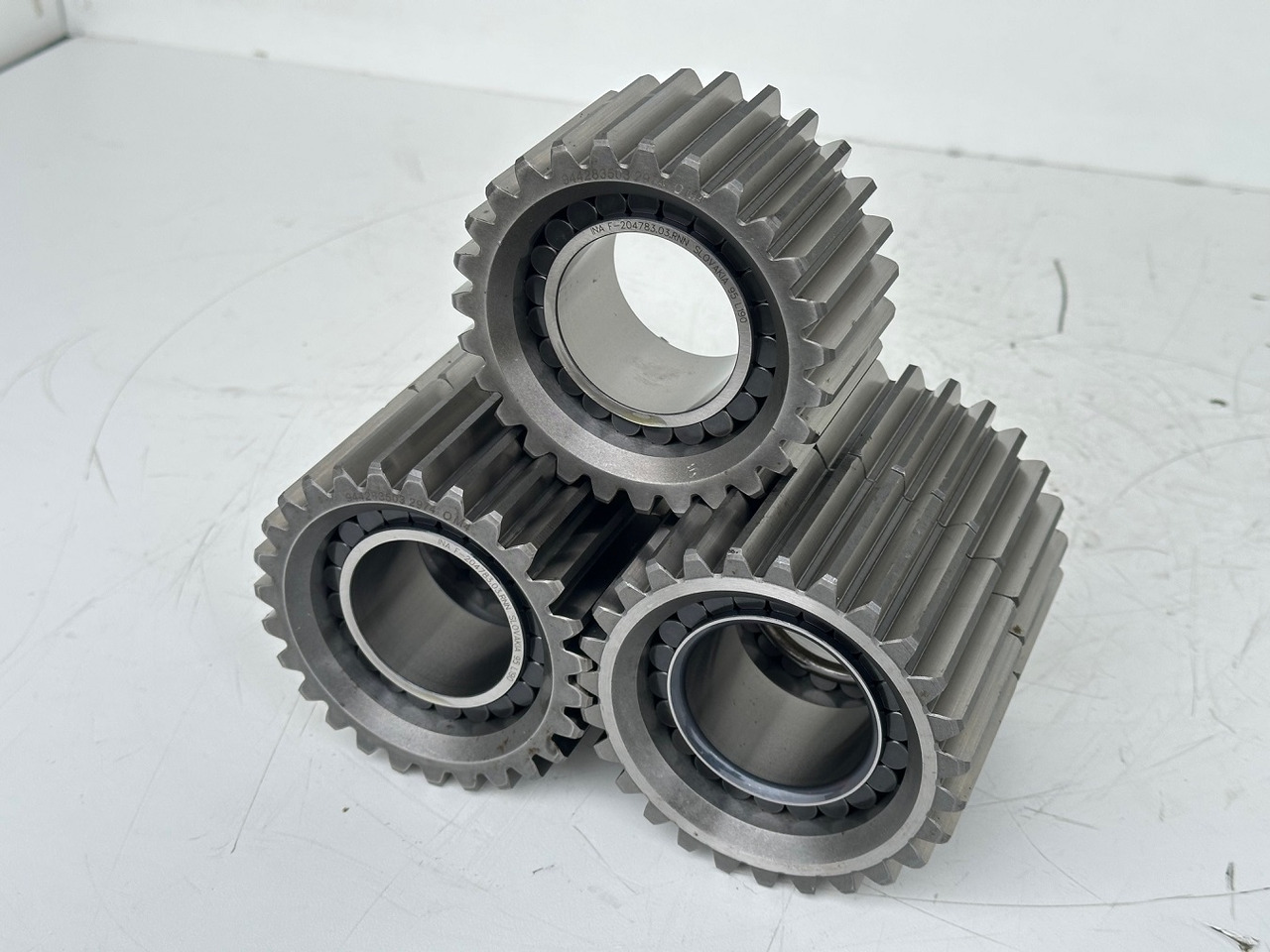 Liebherr Planetenrad ID-Nr.9442834-ID-Nr.944283403. FAT350-FAT350P022-FAT350P032-FAT350P059-FAT350P062-FAT350P068-FAT350P079. LH22,R313,R317,R900,R902,R904,R912,R914,R922,R924. #944283503.27.12.02# - Koncový převod pro Stavební technika: obrázek 1 Liebherr Planetenrad ID-Nr.9442834-ID-Nr.944283403. FAT350-FAT350P022-FAT350P032-FAT350P059-FAT350P062-FAT350P068-FAT350P079. LH22,R313,R317,R900,R902,R904,R912,R914,R922,R924. #944283503.27.12.02# - Koncový převod pro Stavební technika: obrázek 1