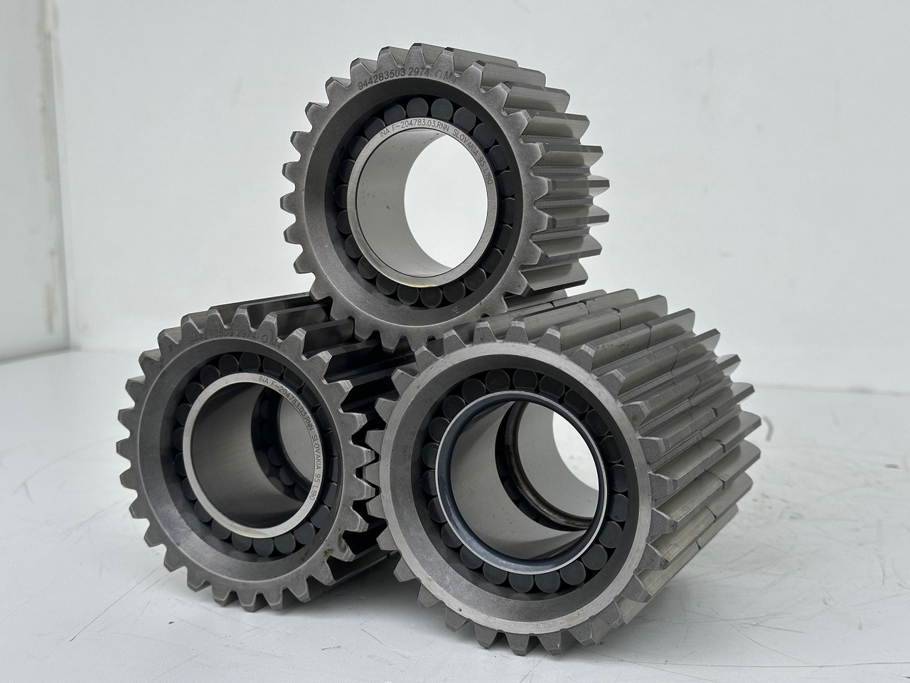 Liebherr Planetenrad ID-Nr.9442834-ID-Nr.944283403. FAT350-FAT350P022-FAT350P032-FAT350P059-FAT350P062-FAT350P068-FAT350P079. LH22,R313,R317,R900,R902,R904,R912,R914,R922,R924. #944283503.27.12.02# - Koncový převod pro Stavební technika: obrázek 2 Liebherr Planetenrad ID-Nr.9442834-ID-Nr.944283403. FAT350-FAT350P022-FAT350P032-FAT350P059-FAT350P062-FAT350P068-FAT350P079. LH22,R313,R317,R900,R902,R904,R912,R914,R922,R924. #944283503.27.12.02# - Koncový převod pro Stavební technika: obrázek 2