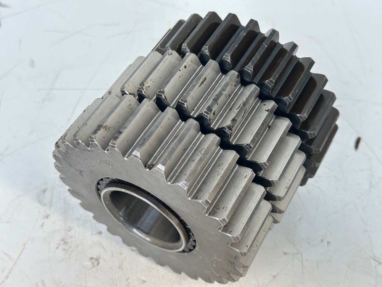 Liebherr Planetenrad ID-Nr.9442840 - ID-Nr.944284003. FAT350 - FAT350P022 - FAT350P059 - FAT350P062 - FAT350P068 - FAT350P079. LH22C, R313, R317, R900, R902, R904, R912, R914, R922, R924, R924 COMP - Koncový převod pro Stavební technika: obrázek 5 Liebherr Planetenrad ID-Nr.9442840 - ID-Nr.944284003. FAT350 - FAT350P022 - FAT350P059 - FAT350P062 - FAT350P068 - FAT350P079. LH22C, R313, R317, R900, R902, R904, R912, R914, R922, R924, R924 COMP - Koncový převod pro Stavební technika: obrázek 5