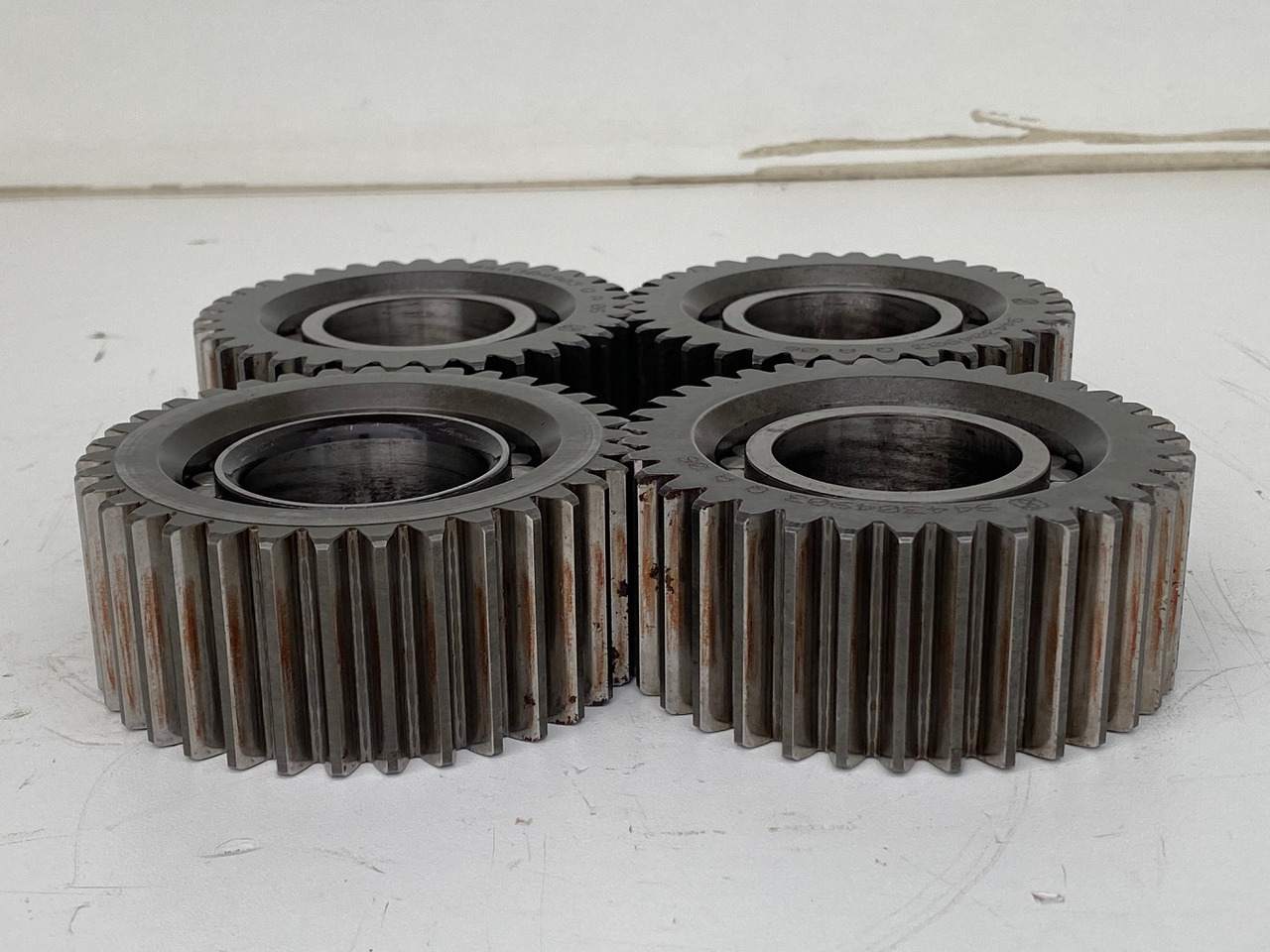 Liebherr Planetenrad mit Zylinderrollenlager ID-Nr.9443048 - ID-Nr.944304803 - ID-Nr.90209439 - ID-Nr.761003303- ID-Nr.10191884. #PL25.11# - Pohon otoče pro Pásové rýpadlo: obrázek 2 Liebherr Planetenrad mit Zylinderrollenlager ID-Nr.9443048 - ID-Nr.944304803 - ID-Nr.90209439 - ID-Nr.761003303- ID-Nr.10191884. #PL25.11# - Pohon otoče pro Pásové rýpadlo: obrázek 2