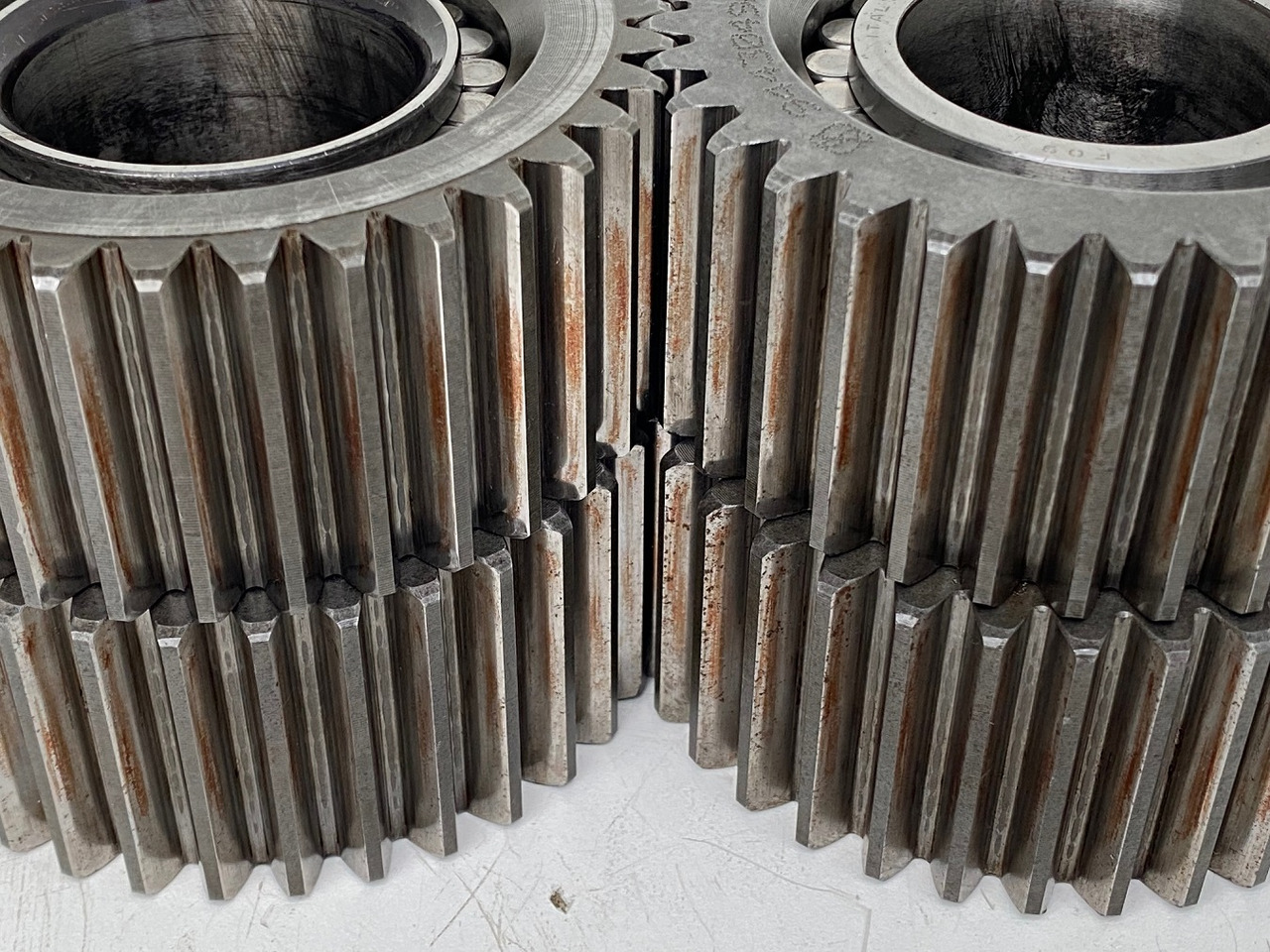 Liebherr Planetenrad mit Zylinderrollenlager ID-Nr.9443048 - ID-Nr.944304803 - ID-Nr.90209439 - ID-Nr.761003303- ID-Nr.10191884. #PL25.11# - Pohon otoče pro Pásové rýpadlo: obrázek 4 Liebherr Planetenrad mit Zylinderrollenlager ID-Nr.9443048 - ID-Nr.944304803 - ID-Nr.90209439 - ID-Nr.761003303- ID-Nr.10191884. #PL25.11# - Pohon otoče pro Pásové rýpadlo: obrázek 4