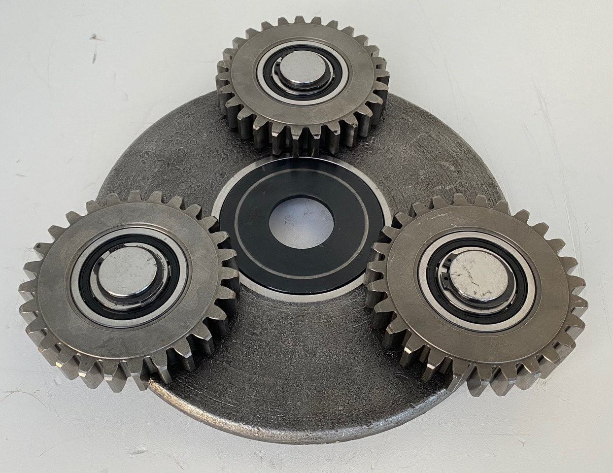 Liebherr Planetenträger and Planetenrad ID-Nr.90024944 - ID-Nr.90024946. FAT400P112, FAT400P139. - Koncový převod pro Pásové rýpadlo: obrázek 2 Liebherr Planetenträger and Planetenrad ID-Nr.90024944 - ID-Nr.90024946. FAT400P112, FAT400P139. - Koncový převod pro Pásové rýpadlo: obrázek 2