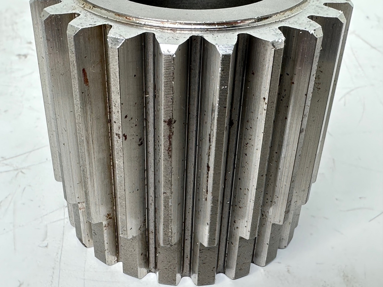 Liebherr Sonnenrad ID-Nr.9442837. FAT350 - FAT350P022 - FAT350P032 - FAT350P059 - FAT350P062 - FAT350P068 - FAT350P079. LH22, LOS103, ER912, LOS914, LOS924 COMP, R313, R317, R900, R902, R904, R912, - Převodovka pro Pásové rýpadlo: obrázek 4 Liebherr Sonnenrad ID-Nr.9442837. FAT350 - FAT350P022 - FAT350P032 - FAT350P059 - FAT350P062 - FAT350P068 - FAT350P079. LH22, LOS103, ER912, LOS914, LOS924 COMP, R313, R317, R900, R902, R904, R912, - Převodovka pro Pásové rýpadlo: obrázek 4