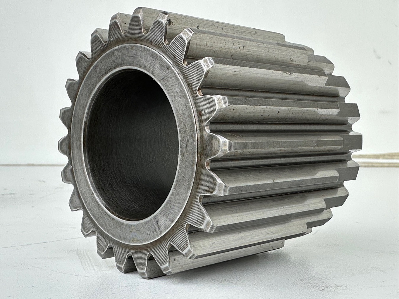 Liebherr Sonnenrad ID-Nr.9442837. FAT350 - FAT350P022 - FAT350P032 - FAT350P059 - FAT350P062 - FAT350P068 - FAT350P079. LH22, LOS103, ER912, LOS914, LOS924 COMP, R313, R317, R900, R902, R904, R912, - Koncový převod pro Rýpadlo: obrázek 4 Liebherr Sonnenrad ID-Nr.9442837. FAT350 - FAT350P022 - FAT350P032 - FAT350P059 - FAT350P062 - FAT350P068 - FAT350P079. LH22, LOS103, ER912, LOS914, LOS924 COMP, R313, R317, R900, R902, R904, R912, - Koncový převod pro Rýpadlo: obrázek 4