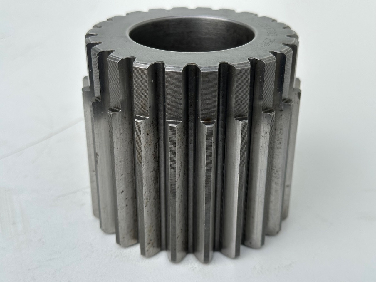 Liebherr Sonnenrad ID-Nr.9442837. FAT350 - FAT350P022 - FAT350P032 - FAT350P059 - FAT350P062 - FAT350P068 - FAT350P079. LH22, LOS103, ER912, LOS914, LOS924 COMP, R313, R317, R900, R902, R904, R912, - Koncový převod pro Rýpadlo: obrázek 1 Liebherr Sonnenrad ID-Nr.9442837. FAT350 - FAT350P022 - FAT350P032 - FAT350P059 - FAT350P062 - FAT350P068 - FAT350P079. LH22, LOS103, ER912, LOS914, LOS924 COMP, R313, R317, R900, R902, R904, R912, - Koncový převod pro Rýpadlo: obrázek 1