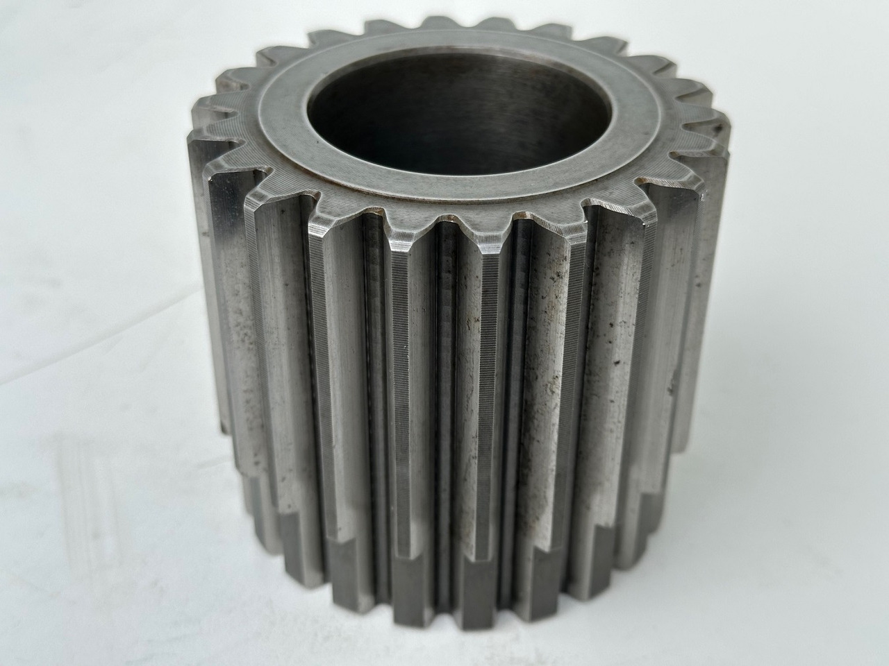 Liebherr Sonnenrad ID-Nr.9442837. FAT350 - FAT350P022 - FAT350P032 - FAT350P059 - FAT350P062 - FAT350P068 - FAT350P079. LH22, LOS103, ER912, LOS914, LOS924 COMP, R313, R317, R900, R902, R904, R912, - Koncový převod pro Rýpadlo: obrázek 2 Liebherr Sonnenrad ID-Nr.9442837. FAT350 - FAT350P022 - FAT350P032 - FAT350P059 - FAT350P062 - FAT350P068 - FAT350P079. LH22, LOS103, ER912, LOS914, LOS924 COMP, R313, R317, R900, R902, R904, R912, - Koncový převod pro Rýpadlo: obrázek 2