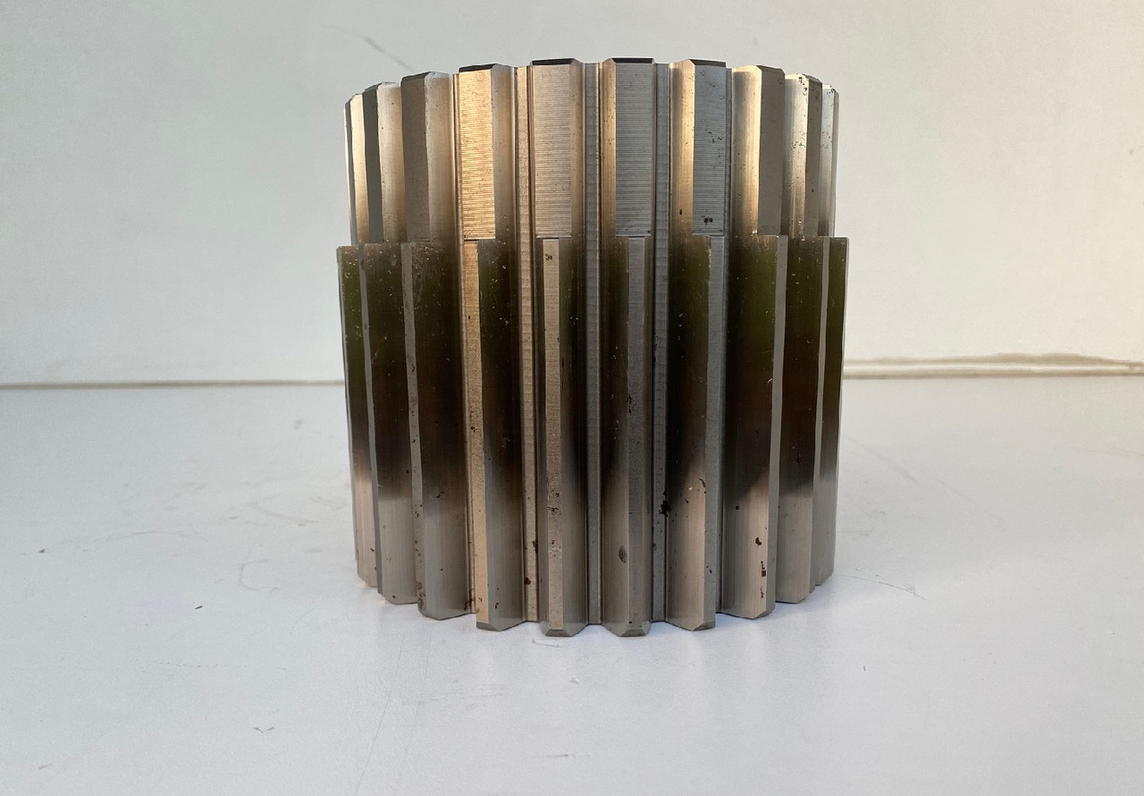 Liebherr Sonnenrad ID-Nr.9443329 - ID-Nr.90011325. FAT400P112, FAT400P130, FAT400P139. - Koncový převod pro Pásové rýpadlo: obrázek 4 Liebherr Sonnenrad ID-Nr.9443329 - ID-Nr.90011325. FAT400P112, FAT400P130, FAT400P139. - Koncový převod pro Pásové rýpadlo: obrázek 4