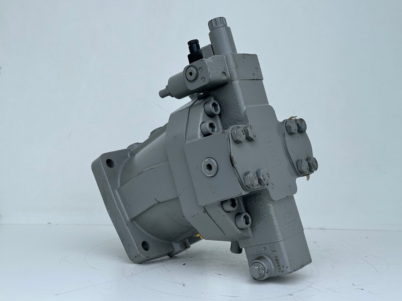 Liebherr Verstellmotor ID-Nr.510240108 - Hydromatik Rexroth Axialkolben-Verstellmotor Typ:A6VM140EP2D/63W-VZB017HB. #24338069# - Hydraulický motor pro Pásový jeřáb: obrázek 4 Liebherr Verstellmotor ID-Nr.510240108 - Hydromatik Rexroth Axialkolben-Verstellmotor Typ:A6VM140EP2D/63W-VZB017HB. #24338069# - Hydraulický motor pro Pásový jeřáb: obrázek 4