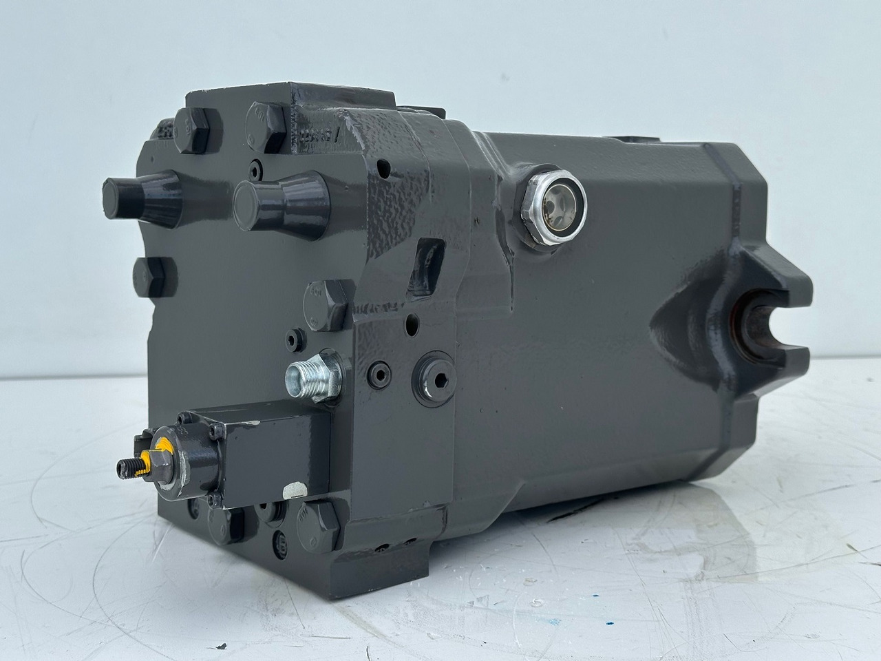 Linde Verstellmotor-Axialkolbenmotor Typ:HMV135-02 2710. #HMV135-02.2710# - Hydraulický motor: obrázek 3 Linde Verstellmotor-Axialkolbenmotor Typ:HMV135-02 2710. #HMV135-02.2710# - Hydraulický motor: obrázek 3