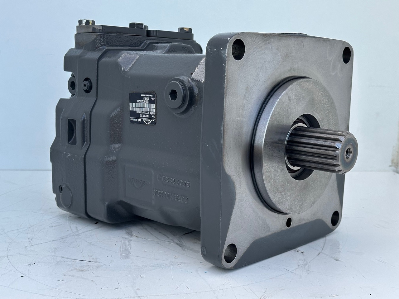 Linde Verstellmotor-Axialkolbenmotor Typ:HMV210-02 2532. #HMV210-02.2532# - Hydraulický motor: obrázek 4 Linde Verstellmotor-Axialkolbenmotor Typ:HMV210-02 2532. #HMV210-02.2532# - Hydraulický motor: obrázek 4
