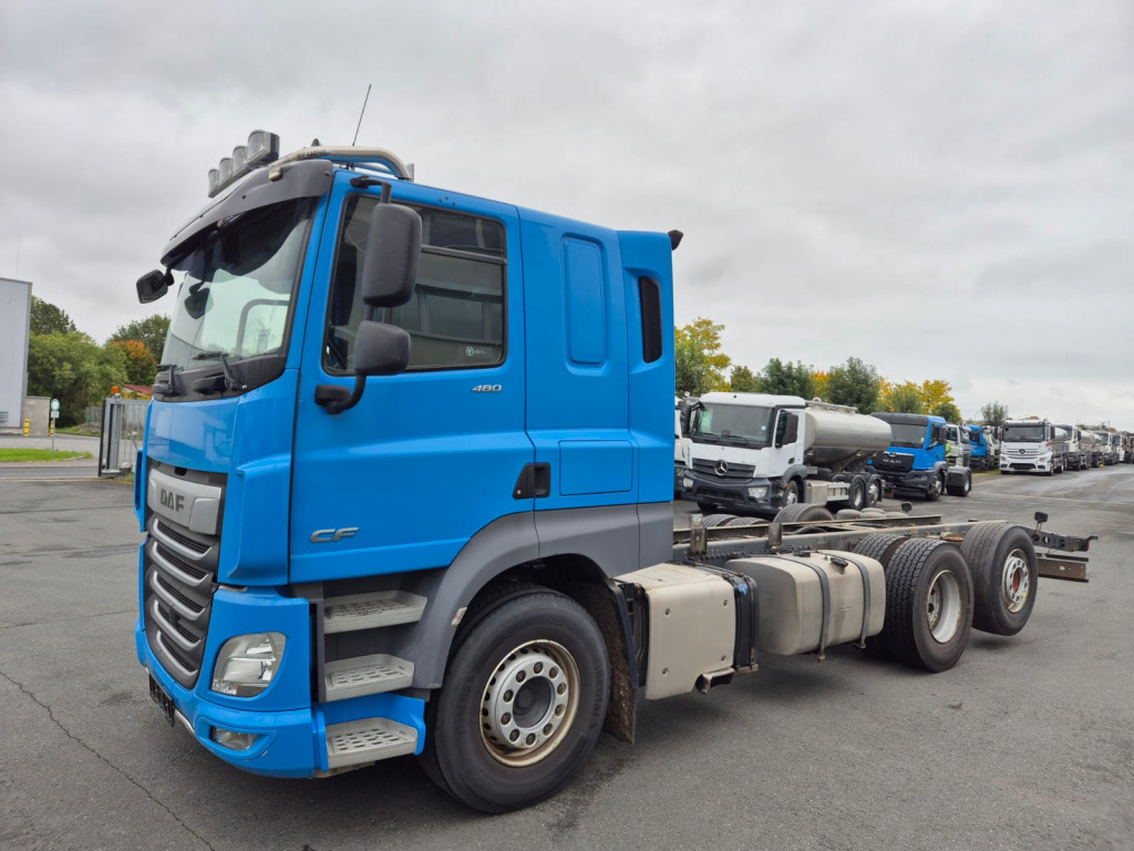 DAF CF 480 6x2 (Nr. 6097) - Podvozek s kabinou: obrázek 2 DAF CF 480 6x2 (Nr. 6097) - Podvozek s kabinou: obrázek 2