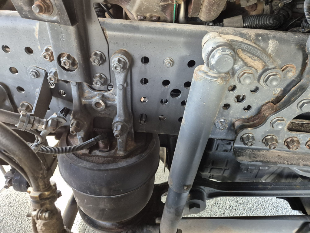 Mercedes Benz 1846 Actros (Nr. 5883) - Cisternové vozidlo: obrázek 3 Mercedes Benz 1846 Actros (Nr. 5883) - Cisternové vozidlo: obrázek 3