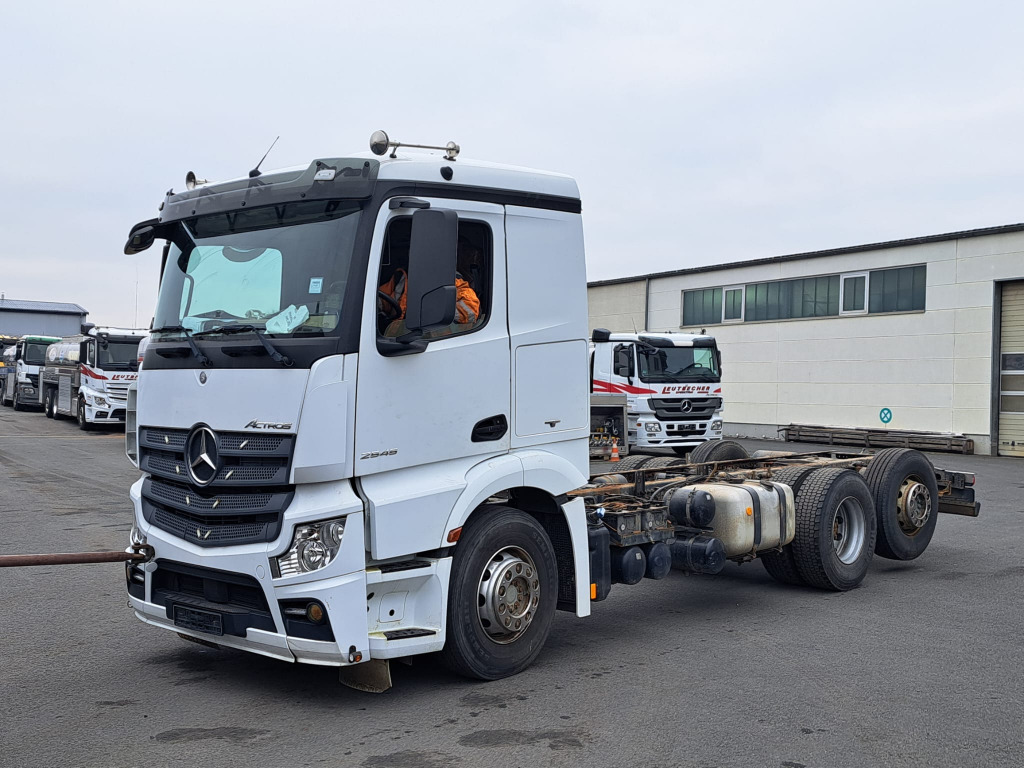 Mercedes Benz Actros 2545 L 6x2 Motorschaden(Nr. 5785) - Podvozek s kabinou: obrázek 3 Mercedes Benz Actros 2545 L 6x2 Motorschaden(Nr. 5785) - Podvozek s kabinou: obrázek 3