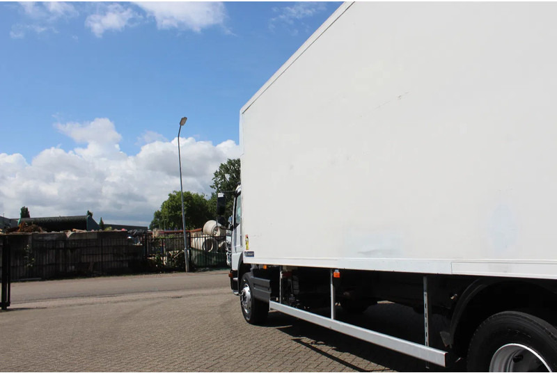 Chladírenský nákladní automobil Mercedes-Benz Atego 1218 * MANUAL * 4X2 * THERMO KING TS 600E: obrázek 13