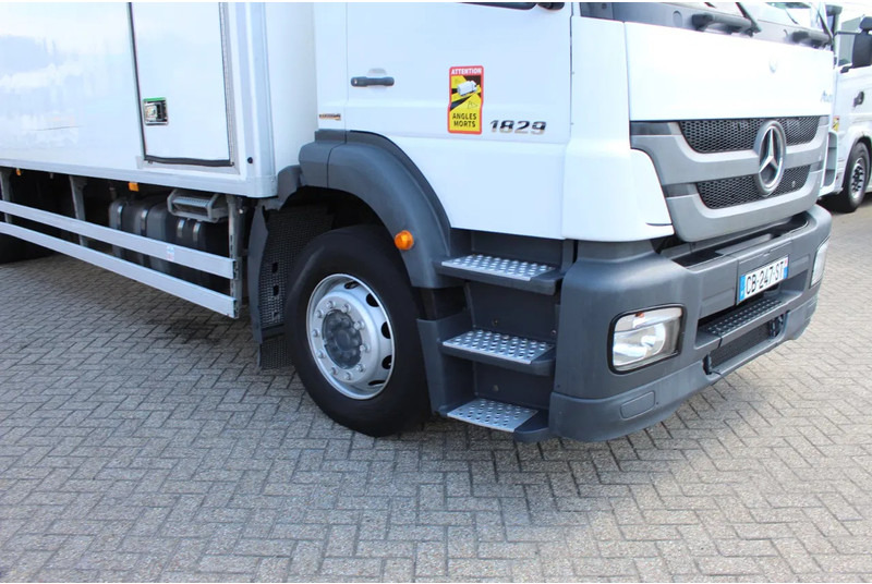 Mercedes-Benz Axor 1829 * MANAUL * EURO5 * 4X2 * CARRIER SUPRA 950 * - Chladírenský nákladní automobil: obrázek 3 Mercedes-Benz Axor 1829 * MANAUL * EURO5 * 4X2 * CARRIER SUPRA 950 * - Chladírenský nákladní automobil: obrázek 3