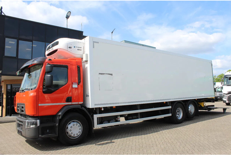 Renault D * WIDE 26 * CARRIER * 6X2 LIFT * - Chladírenský nákladní automobil: obrázek 2 Renault D * WIDE 26 * CARRIER * 6X2 LIFT * - Chladírenský nákladní automobil: obrázek 2